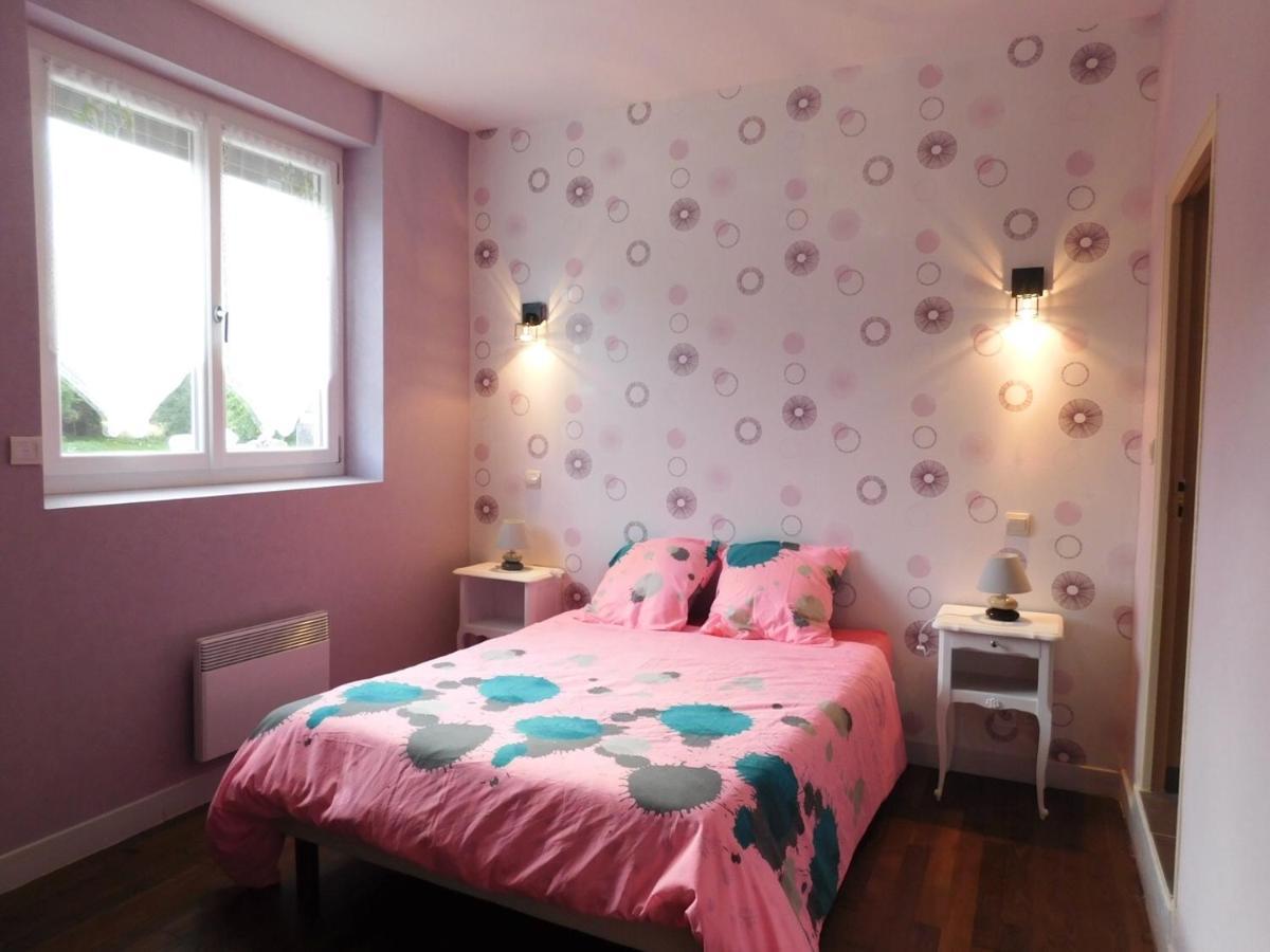 Naves  Du Coq A L'Ame Bed & Breakfast エクステリア 写真