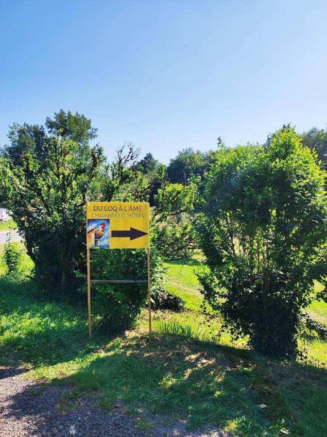 Naves  Du Coq A L'Ame Bed & Breakfast エクステリア 写真